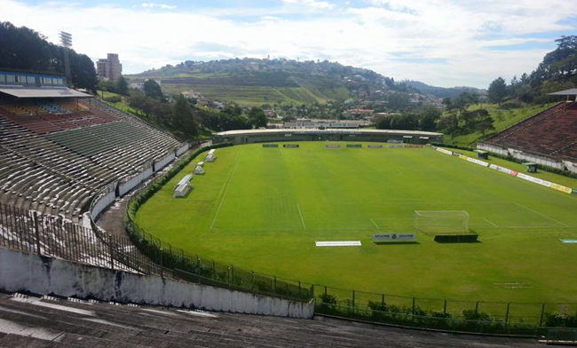 Prefeito ressaltou as recentes recentes reformas no Estádio Municipal (Foto: Divulgação)