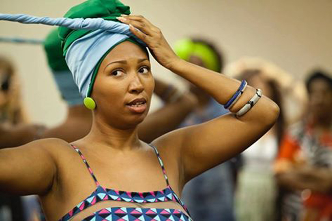 Para curtir a diversidade 1 Oficina de turbante é uma das atividades programadas para a feira afro no Centro Cultural Dnar Rocha