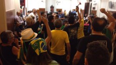 Grupo faz manifestação contra o governo Dilma no Parque Halfeld 3 galeria 4 fernando