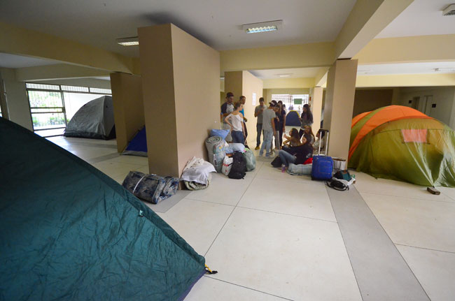 Estudantes de odontologia de Governador Valadares ocupam Reitoria em JF 1 otonto-gv-olavo-materia