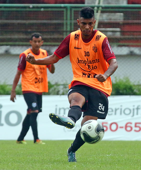 Drubscky dá chance à toda equipe Carijó 1 Leonardo Costa