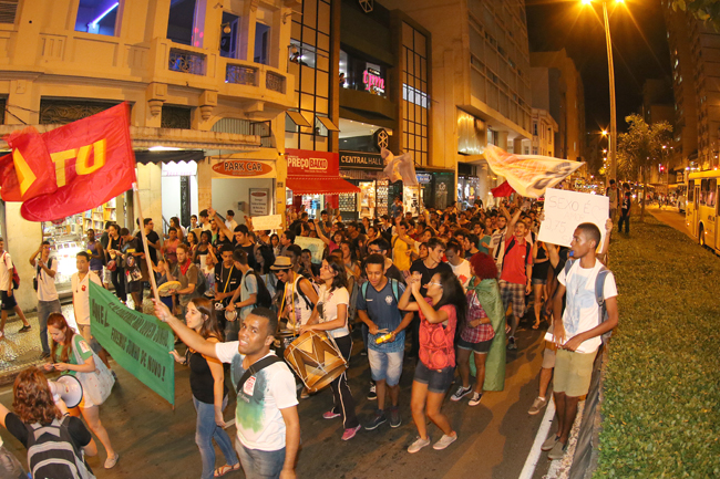 Nova manifestação contra o aumento da passagem de ônibus 2 Foto: Fernando Priamo/05-04-16
