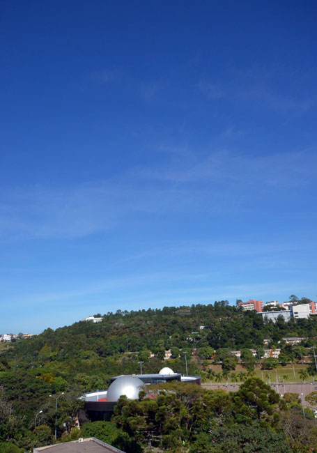 Nesta segunda, céu continua limpo e máxima chega aos 27 graus (Foto: Olavo Prazeres/25-04-16)