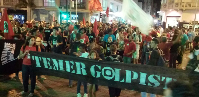 Manifestantes protestam a favor de Dilma no Centro 2 Foto: Marcelo Ribeiro/10-05-16 Foto: Marcelo Ribeiro/10-05-16