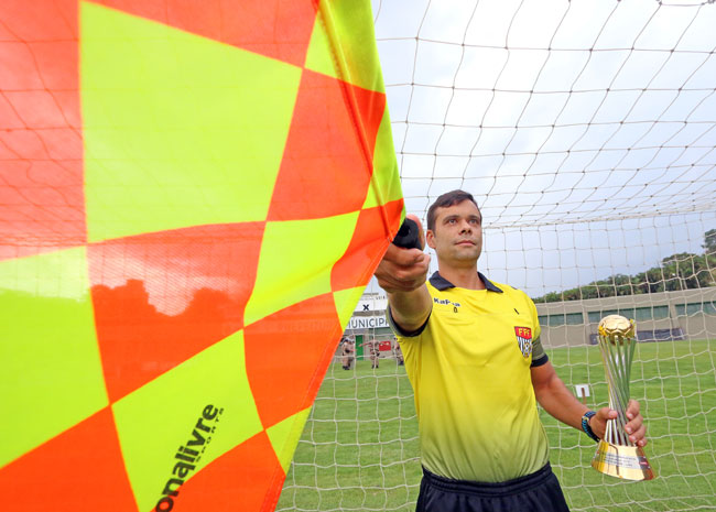 arbitro-leo