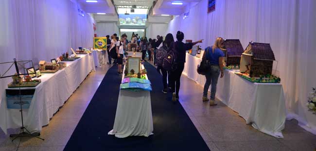 Faculdade organiza feira do livro 1 Feira do livro engloba mostra cultural e jornada científica (Foto: Divulgação)