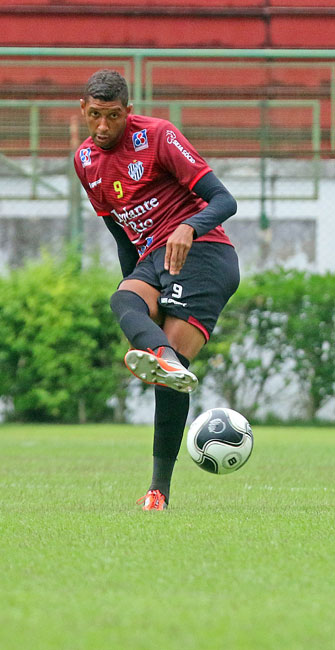 Hélder desfalca o Carijó contra o Vasco da Gama 1 helder_leo