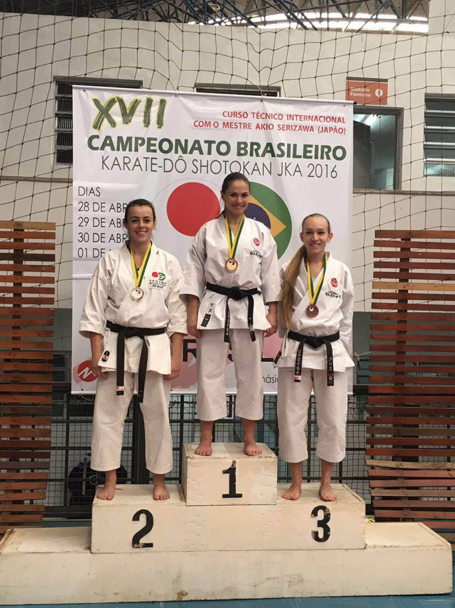 Atletas de JF são premiados no Brasileiro de Karatê 1 karate juliana