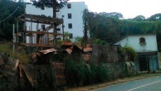 População reclama de obra abandonada no Borboleta 2 obra borboleta nao creditar 2