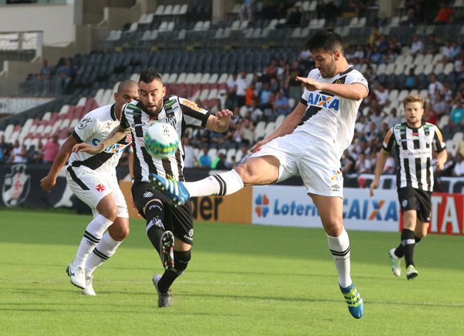Carijó bate na trave e é derrotado pelo Vasco 1 Foto: Leonardo Costa/21-05-16