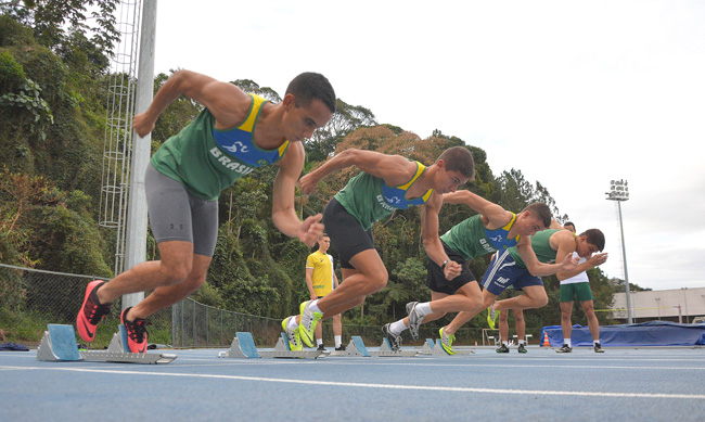 Cadetes da Aman treinam na UFJF 1 Cadetes se prepararam para Navamaer, que acontece em julho (Foto: Marcelo Ribeiro 31-05-2016)