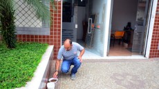 Juiz-foranos criam 'self-service' gratuito para cães de rua 4 cahorro 650x480 41