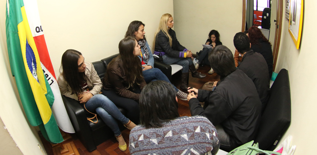 Professores da rede estadual ocupam SRE e cobram nomeação 1 Foto: Fernando Priamo