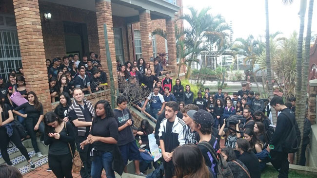Alunos do Granbery fazem novo dia de manifestações 2 granbery-sem-credito