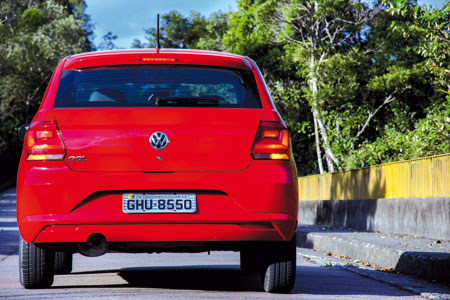 Volkswagen Gol Trendline 1.0 2 ap020816-05
