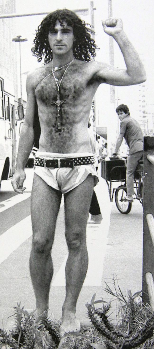 Marcus Kamil nos anos 1980 no canteiro central da Rio Branco 