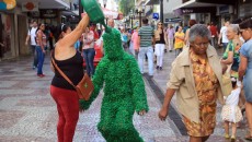 Mulher-grama 3 grama galeria 1