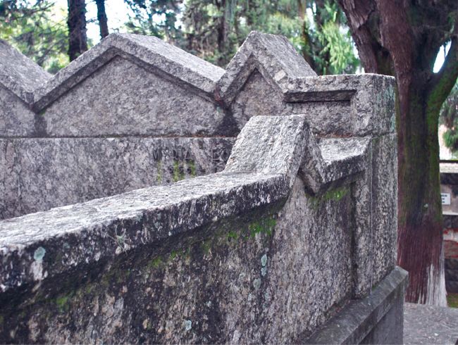 História talhada em pedra 3 Cemitério da Igreja da Glória