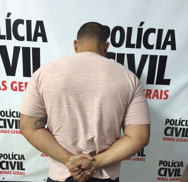 Polícia Civil recupera carro roubado e prende suspeito por receptação e adulteração 2 (Foto: Marcos Araújo)