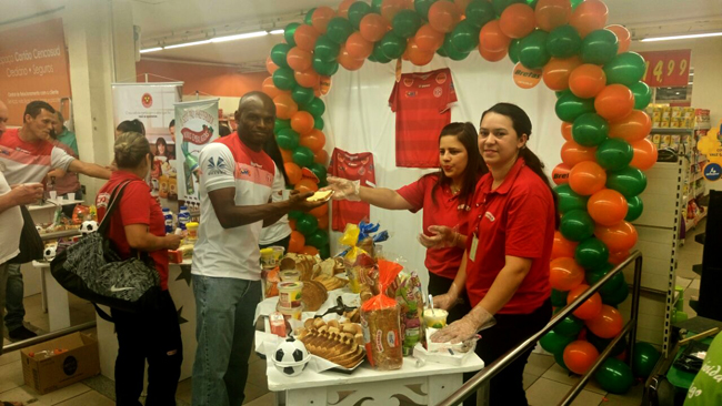 Tupynambás firma pareceria com supermercados Bretas 1 (Foto: Leonardo Costa)