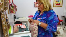 Solidariedade em forma de coração 1 Almofadas 1.Olavo Prazeres