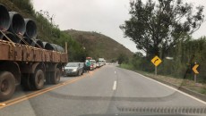 Acidente entre caminhão e ônibus deixa 6 mortos e cerca de 40 feridos 7 acidente divulgacao corpo de bombeiros 11
