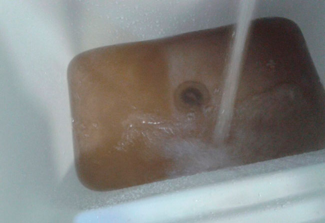 agua-amarelada-nock-oliveira
