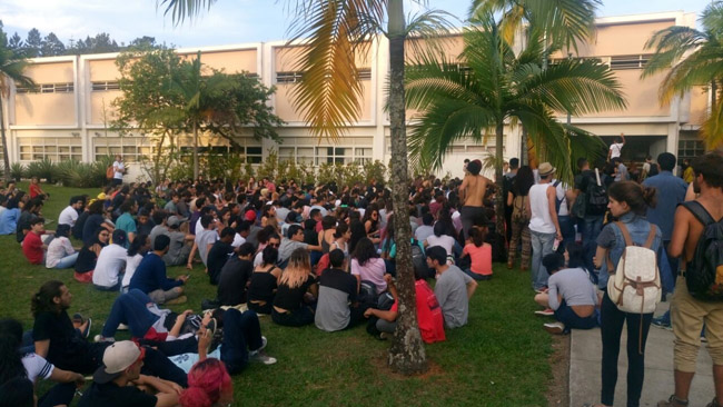 Alunos debatem possível ocupação da UFJF 2 ufjf leo