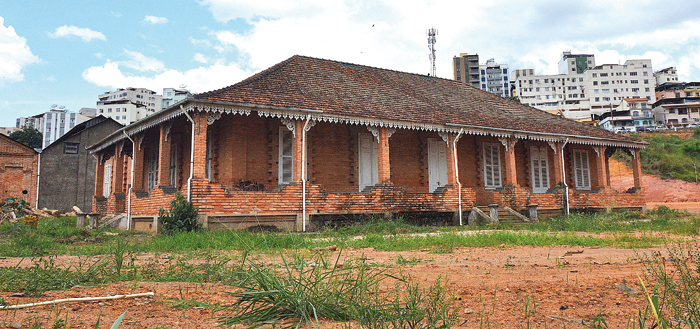 Cada casa, um caso 3 A Casa dos Hóspedes é um dos poucos imóveis remanescentes da era têxtil de Juiz de Fora (MARCELO RIBEIRO)
