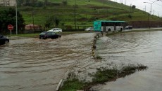 Chuva causa estragos em vários pontos da cidade 6 alagamento jk
