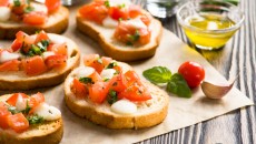 Bruschetta sem glúten em 20 minutos 2 bruschetta