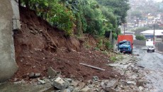 Chuva causa estragos em vários pontos da cidade 9 muro desaba vila ideal
