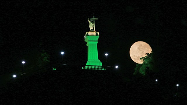 01 15 09 lua 3h da madrugada morro do cristo
