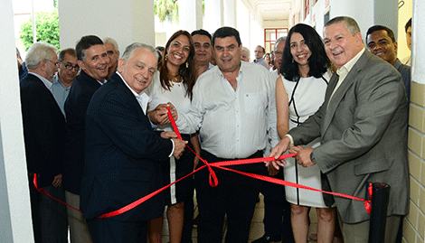 Na inauguração da nova área de alimentos e panificação do Senai, o presidente do Sistema Fiemg, Olavo Machado Junior, o vice- prefeito Sérgio Rodrigues, Flavia Gonzaga, o presidente do Sindipan Heveraldo de Castro, a secretária de Educação, Denise Vieira Franco e o presidente da Fiemg Regional, Francisco Campolina.  Foto: Sebastião Jacinto JR.