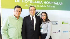 Coluna CR 29-12-2016 1 Em recente simpósio no Monte Sinai, o diretor Ricardo Campello, o presidente da Sociedade Latino-americana de Hotelaria Hospital, Marcelo Boeger e Janaína Reis