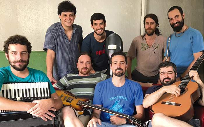 Integrantes de "O Banco" posaram para foto durante ensaio na tarde de ontem (Foto: Divulgação)