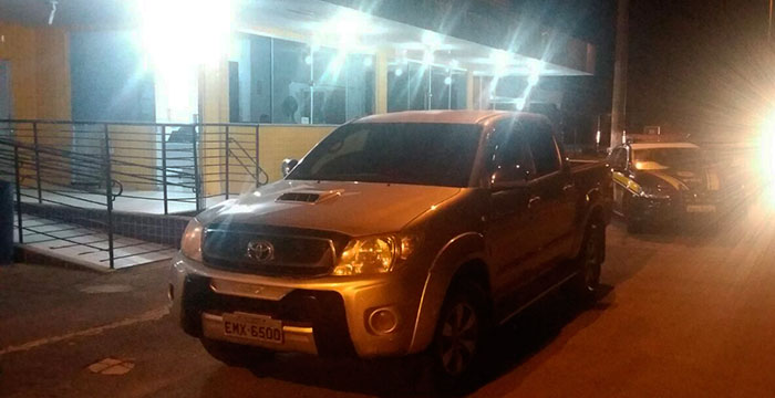 PRF prende motorista na BR-040 com Toyota Hilux furtada 1 carro roubado PRF divulgacao