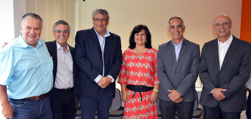 Coluna CR – 26-01-2017 1 O presidente da Agência de Desenvolvimento, Jorge Montessi com os diretores da Unimed, Darlam Kneipp, Glauco Araújo, Nathércia Abrão, o vice-prefeito Antônio Almas e o presidente Hugo Borges na inauguração da unidade Unimed Pleno Foto: Mauro Saar