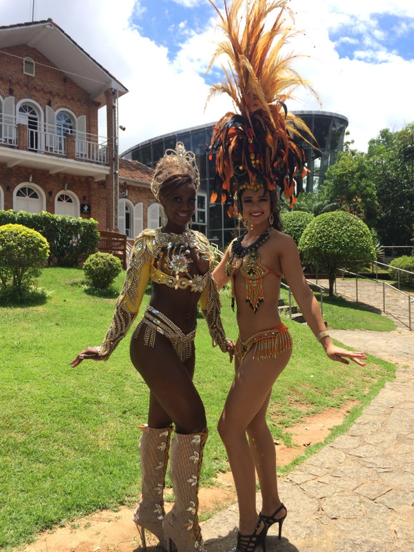 Rainha do carnaval, Gracyele Rocha e a primeira princesa, Bianca Cardoso durante a gravação do “Sacode”, que vai ao ar dia 18 de fevereiro na TV Integração Foto: Wanderson Monteiro 