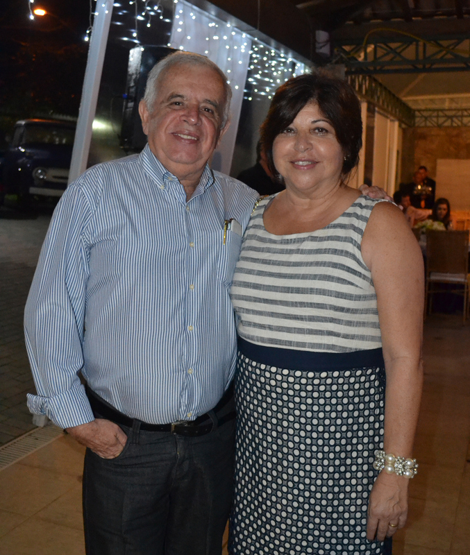 Coluna CR – 01-02-2017 2 Paulo Cezar e Fátima Tristão em noite social Foto: Toninho Carvalho