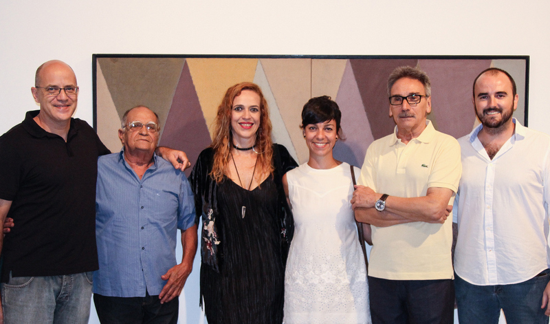 Os professores Ricardo Cristofaro, Alfredo Octávio, Valéria Faria, Letícia Bertagna, José Alberto Pinho Neves e Fabrício Carvalho, na abertura da mostra "Testemunhos possíveis" no MAMM.