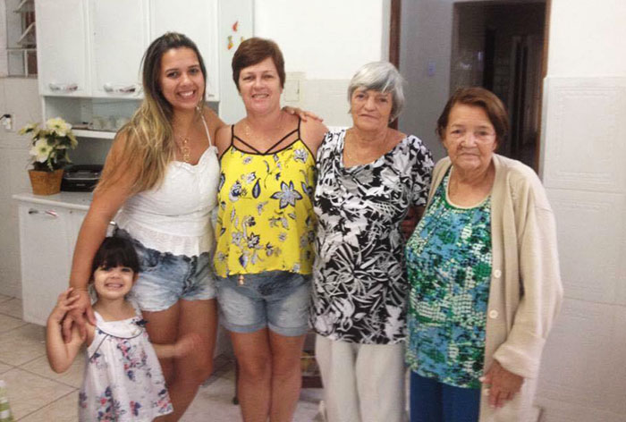 Mais famílias chegam a cinco gerações 2 E - Ana Paula