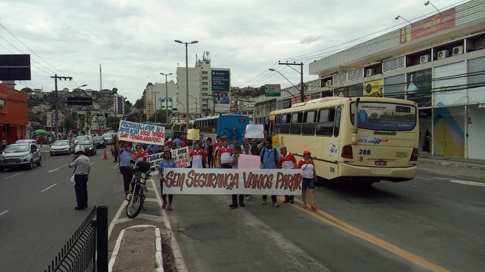 Motoristas e cobradores fazem manifestação 16 bus 5