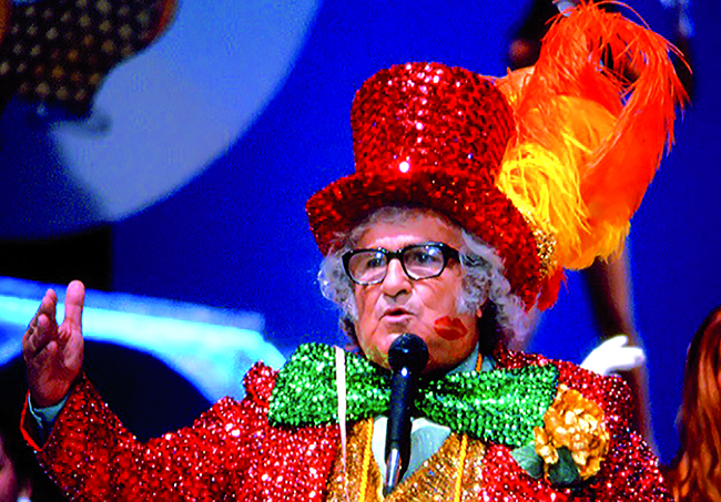 Um século de arte 2 Um dos grandes nome da TV no último século, Chacrinha será homenageado com filme, exposição e em blocos de carnaval. (Foto: Divulgação)