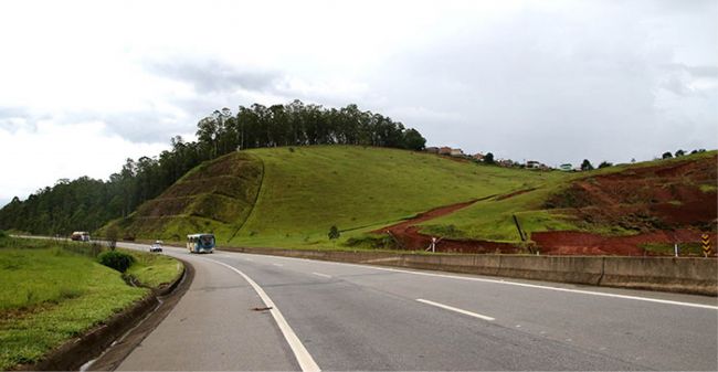 crime aconteceu no km 779 da br 040 na aultura da vila esperanca i onde criminosos vem agindo para interceptar veiculos e roubar motoristas fernando priamo