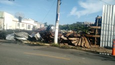 Bombeiros controlam incêndio em depósito de madeira 4 incendio6