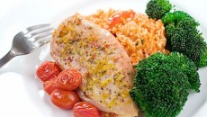 prato-frango-brocolis-tomate-arroz-16101