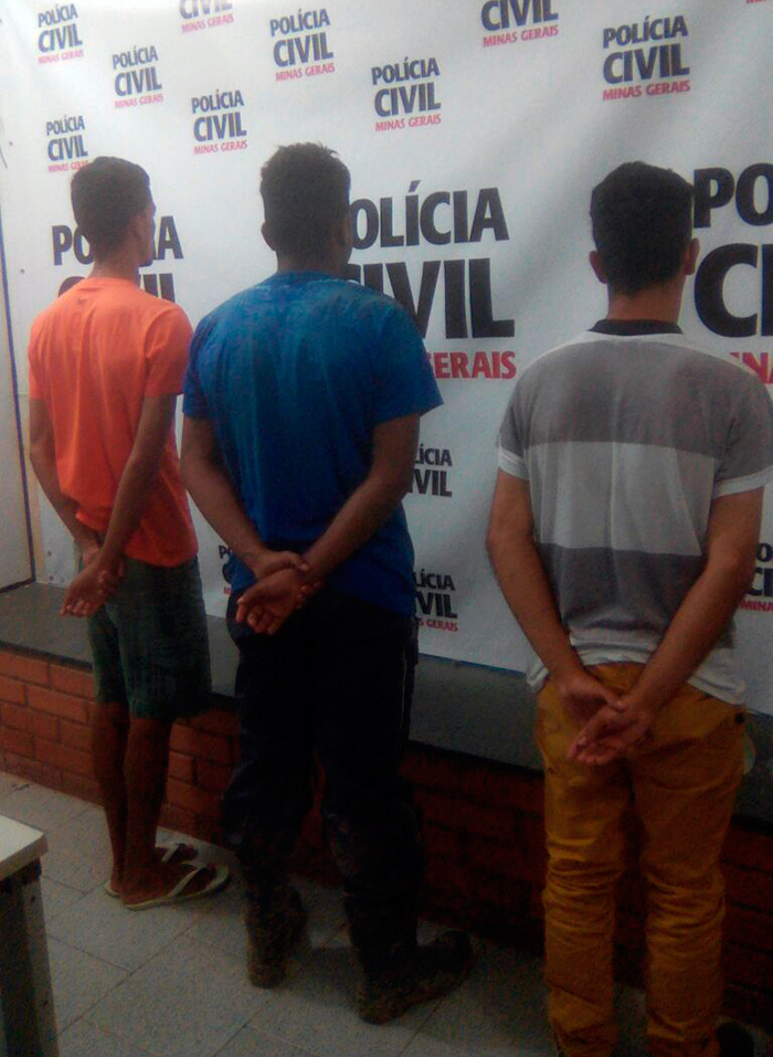 Trio é preso por suspeita de assalto a ônibus 1 Foto: Polícia Civil