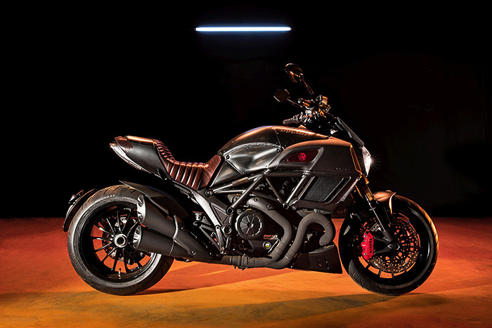 ra170117 01 do Ducati Diavel Diesel