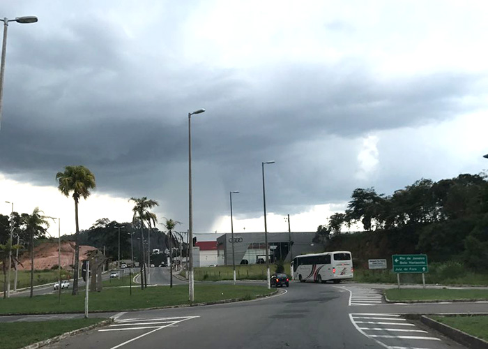 Terça-feira de tempo instável em JF e região 2 Gabriela Gervason